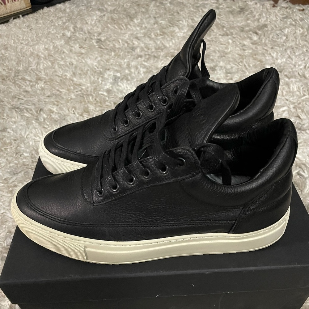 Men’s Filling Pieces Classic Black leather sneakers. Size 39. Only wore once.